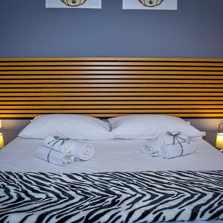 Alba E I Mori Bed & Breakfast Palermo Bagian luar foto