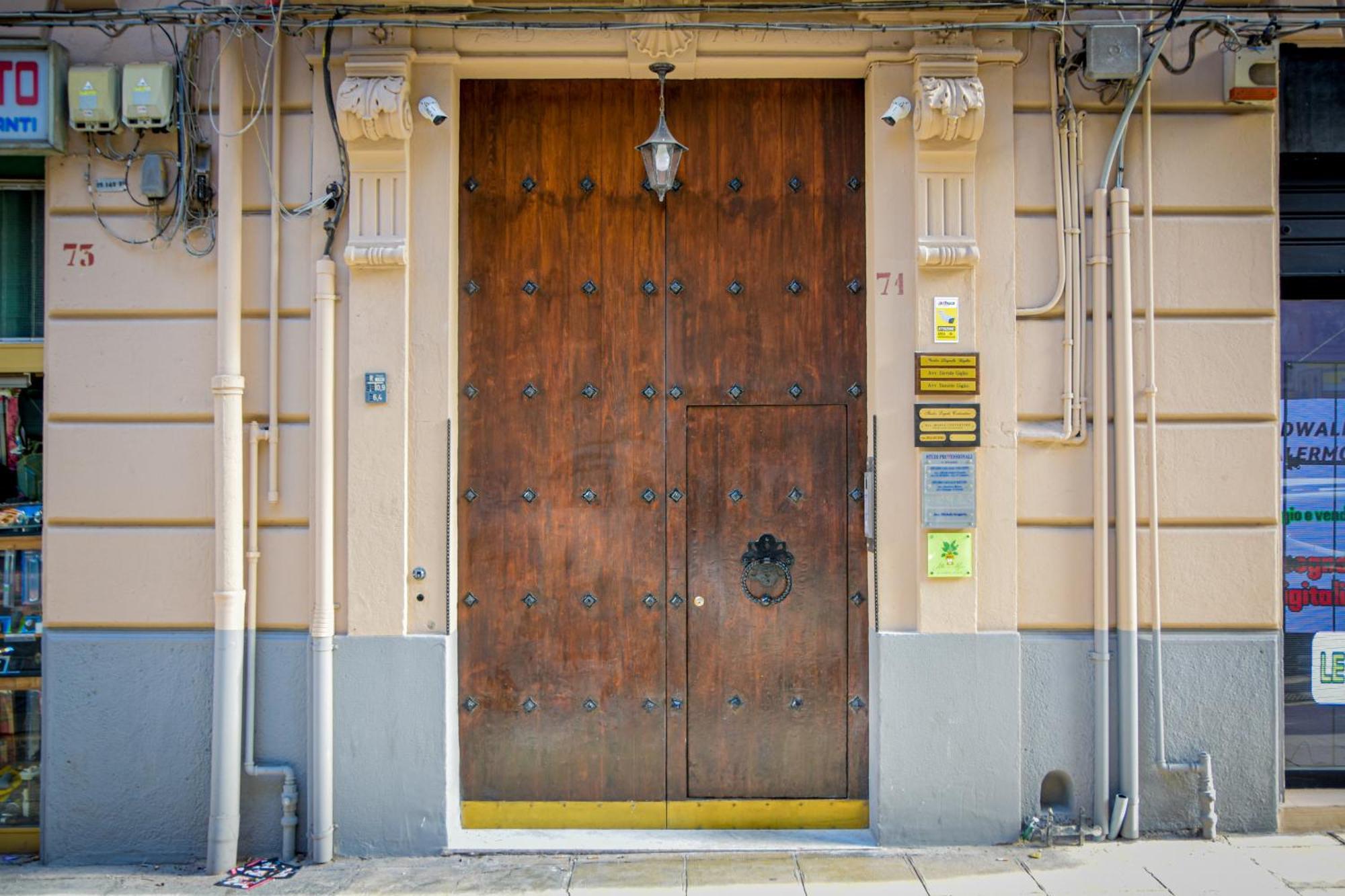 Alba E I Mori Bed & Breakfast Palermo Bagian luar foto