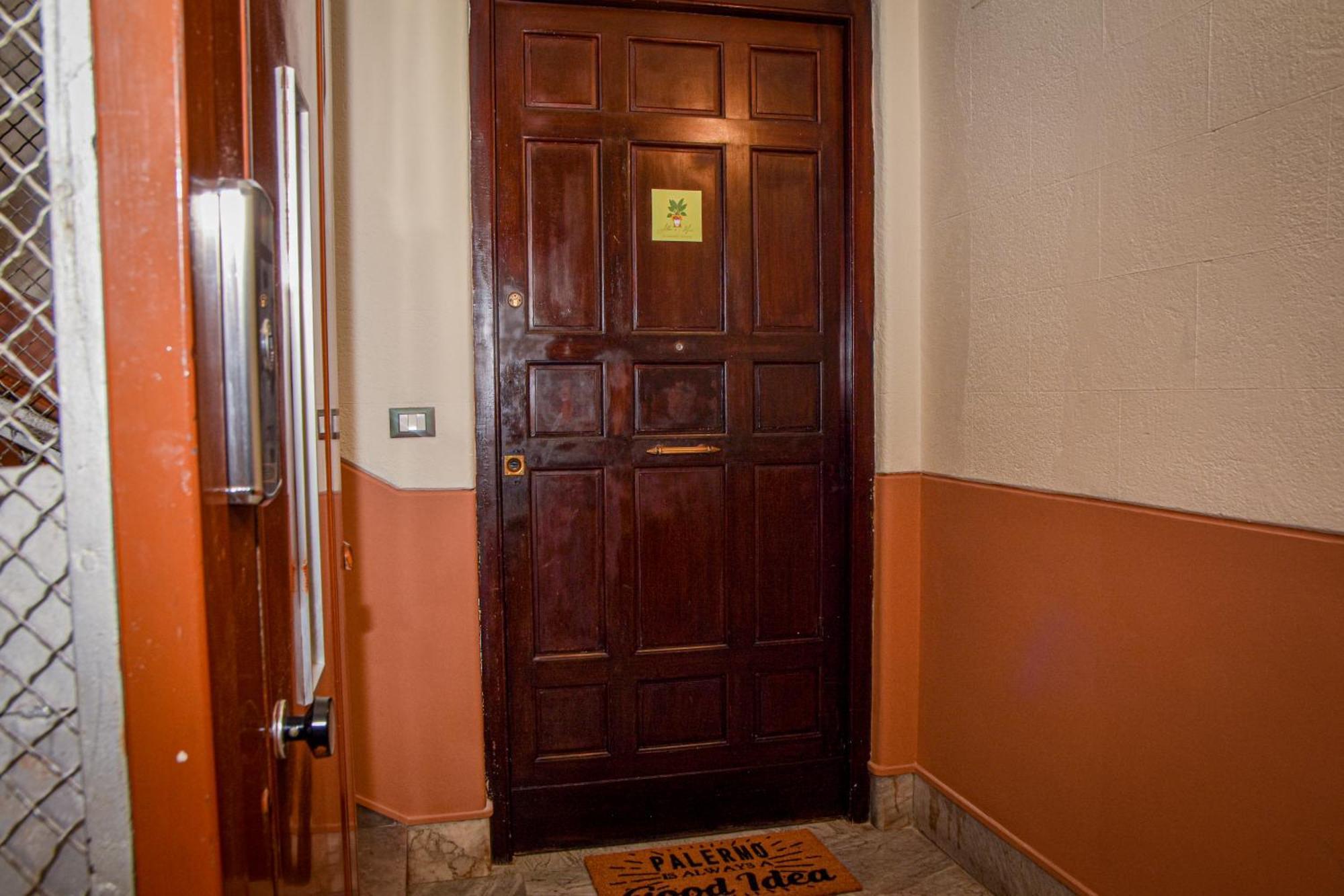 Alba E I Mori Bed & Breakfast Palermo Bagian luar foto