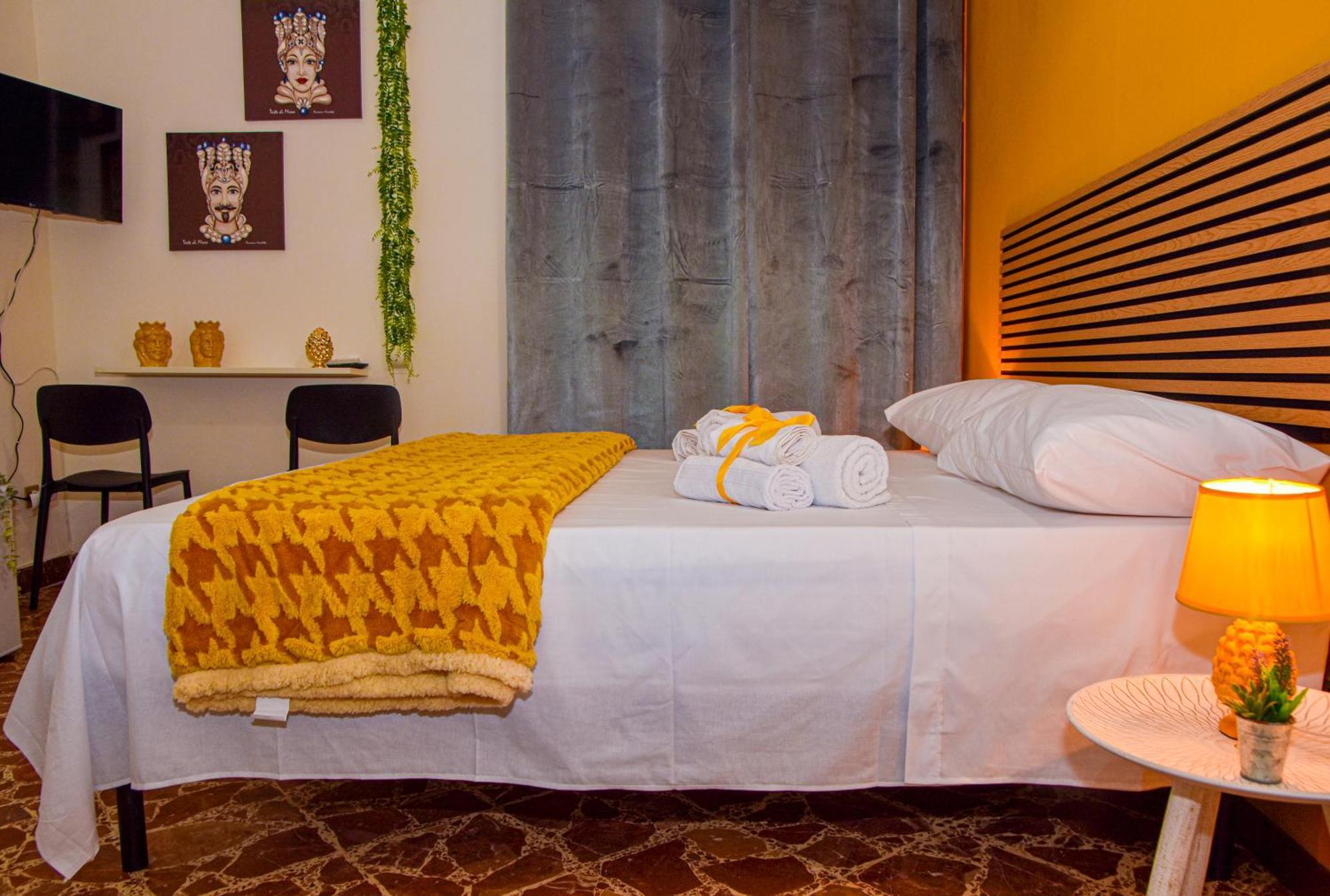 Alba E I Mori Bed & Breakfast Palermo Bagian luar foto