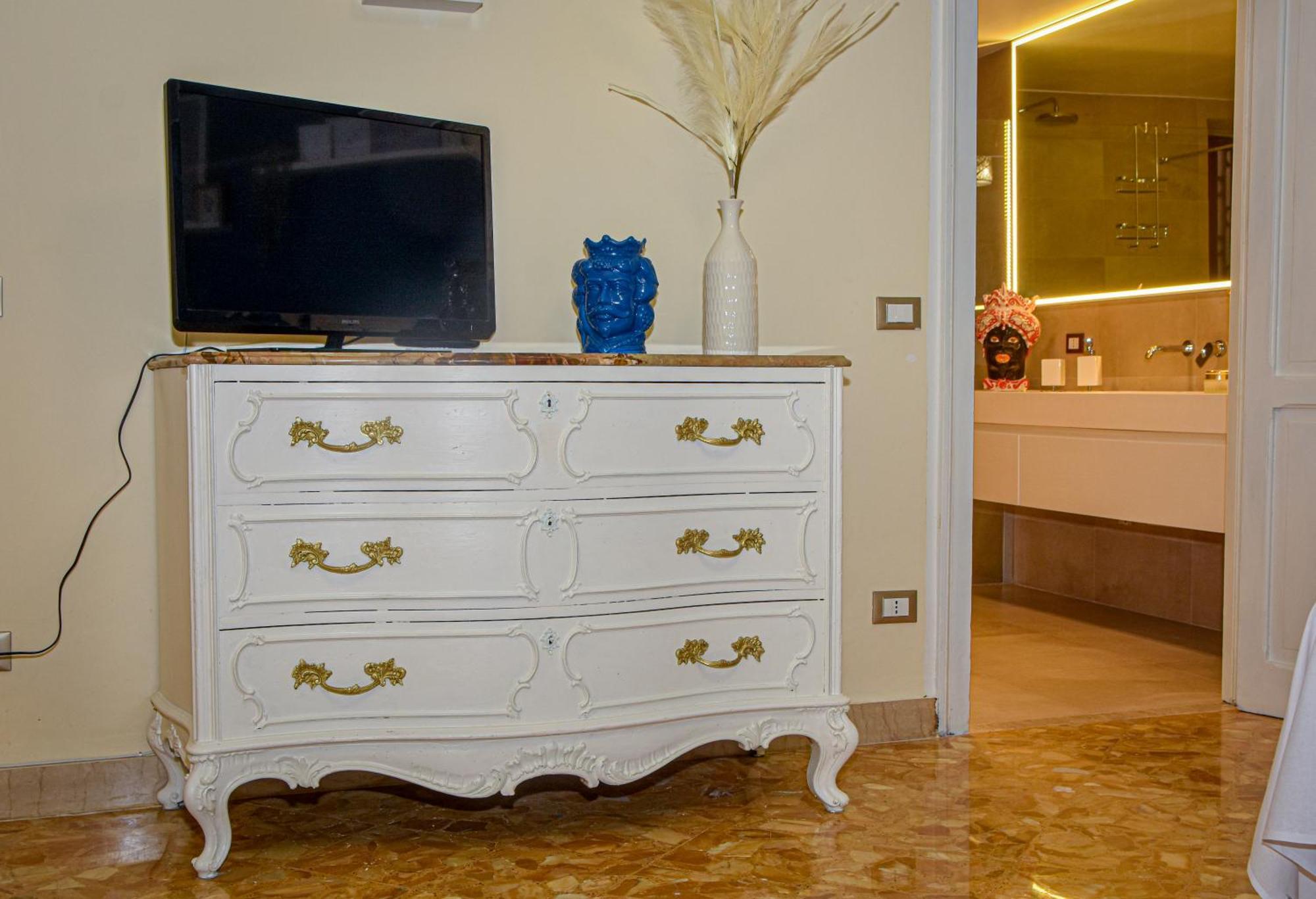 Alba E I Mori Bed & Breakfast Palermo Bagian luar foto
