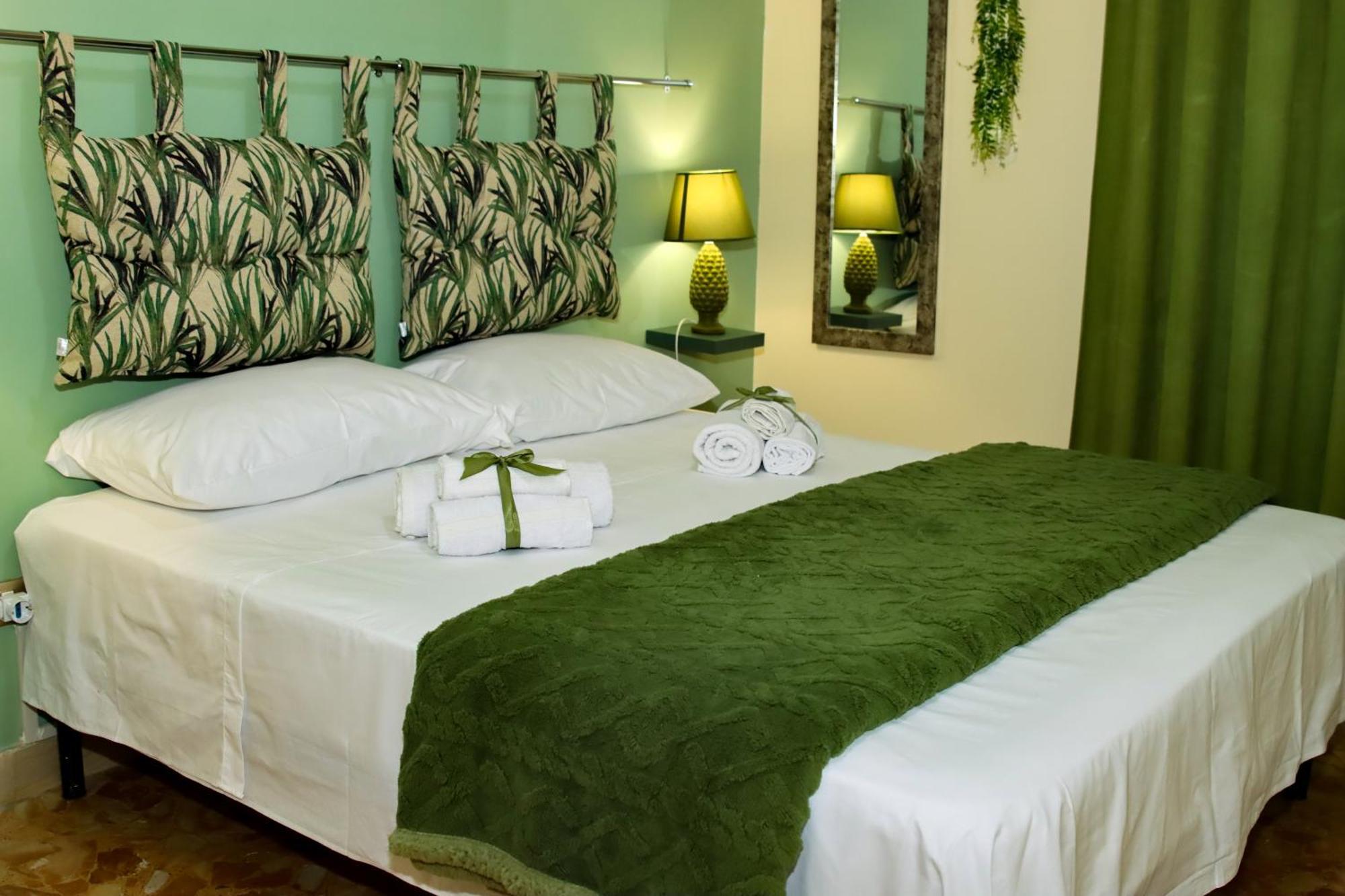 Alba E I Mori Bed & Breakfast Palermo Bagian luar foto